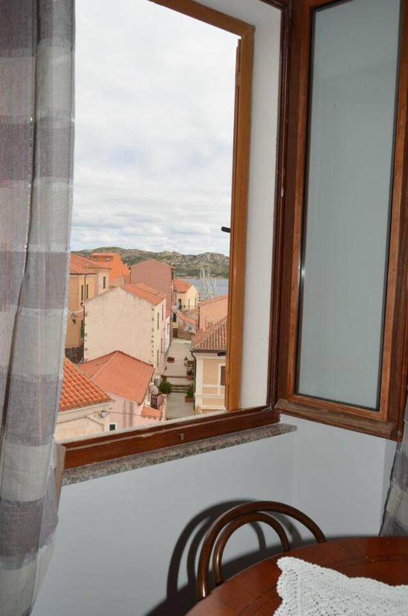 Le Scalette Bed and Breakfast La Maddalena  Exterior foto
