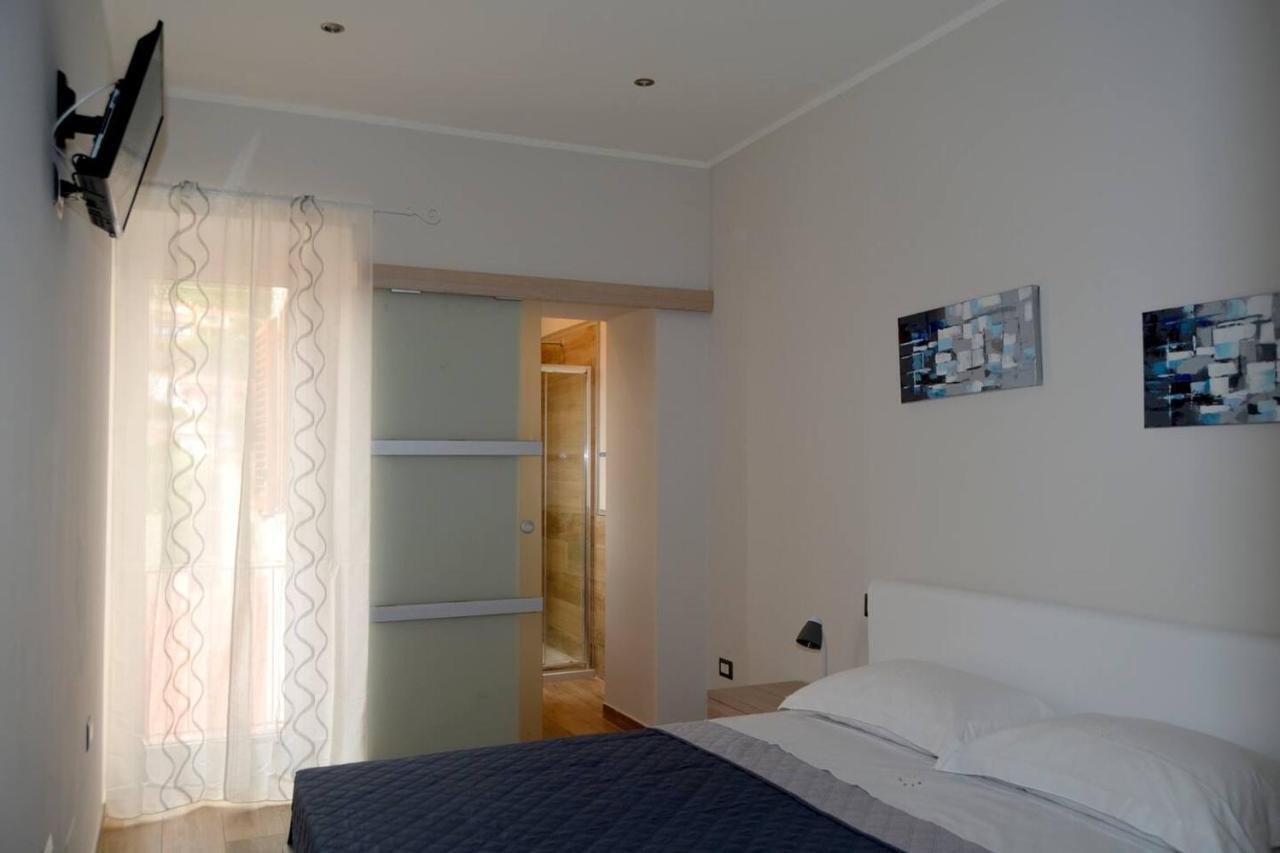 Le Scalette Bed and Breakfast La Maddalena  Exterior foto